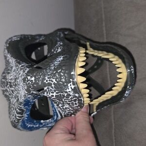 Jurassic World Dominion Velociraptor Mask Movable